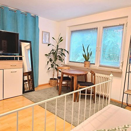 Doppelzimmer 2 I Geteiltes Bad & Kueche I Mit Dem Zug Nur 4 Min Bis Zum Hauptbahnhof Freiburg im Breisgau Ngoại thất bức ảnh