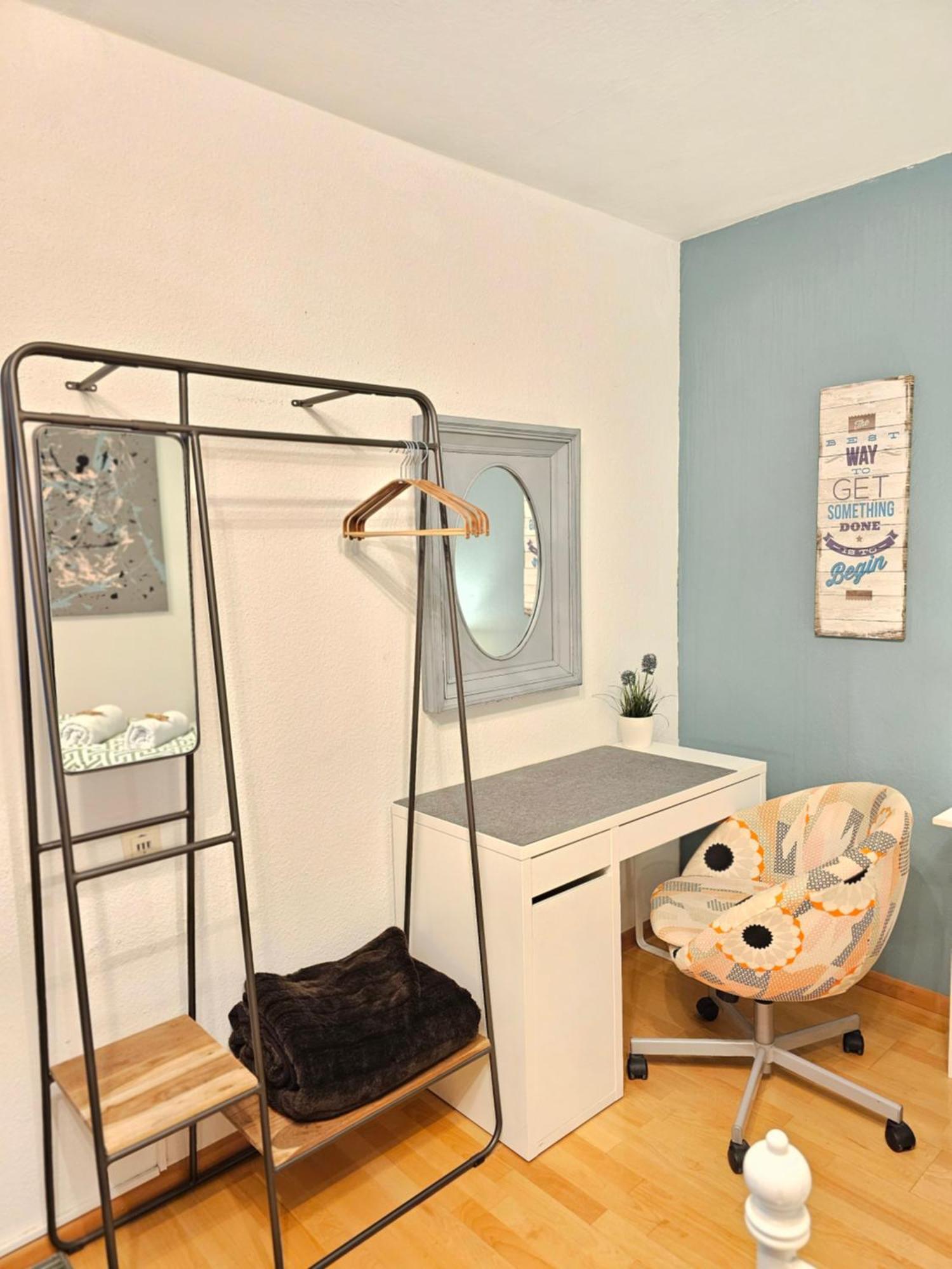 Doppelzimmer 2 I Geteiltes Bad & Kueche I Mit Dem Zug Nur 4 Min Bis Zum Hauptbahnhof Freiburg im Breisgau Ngoại thất bức ảnh